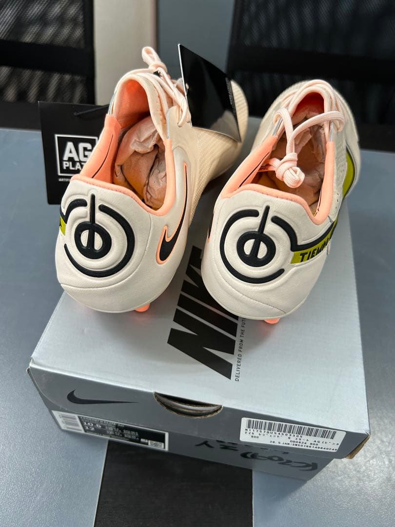 Nike Tiempo AG シューズ ホワイト/ピンク