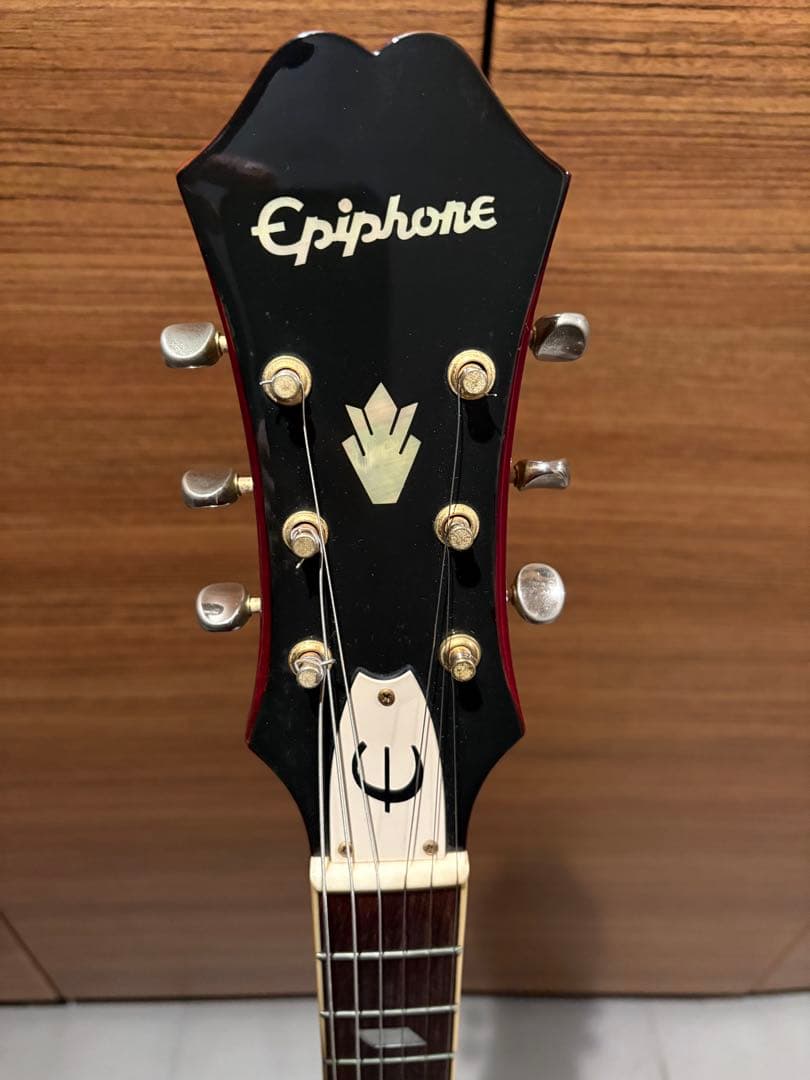 Gibson P-94搭載エピフォンYEC Riviera ビグスビー付き