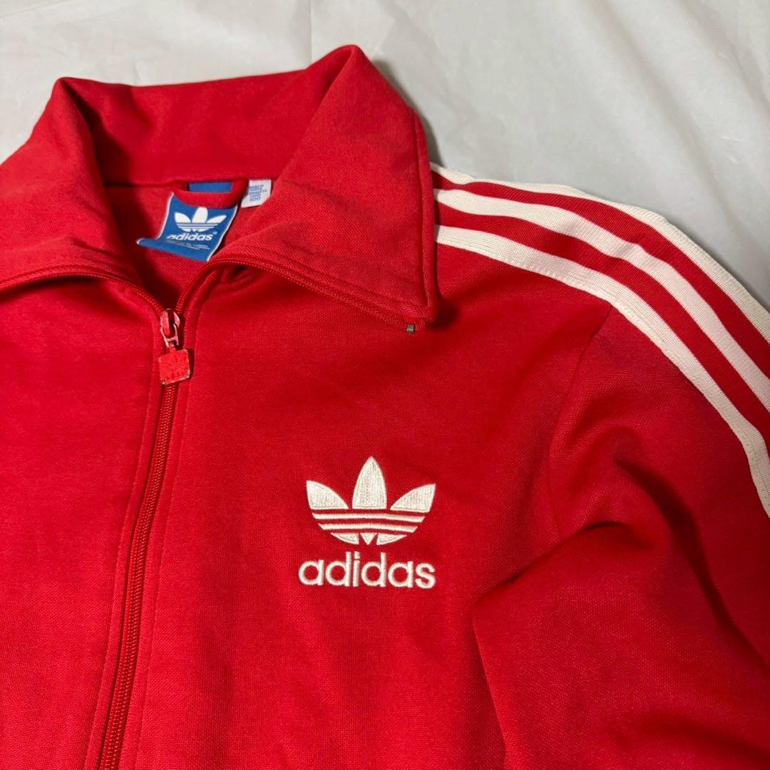 adidasアディダスオリジナルス トラックジャケット　赤