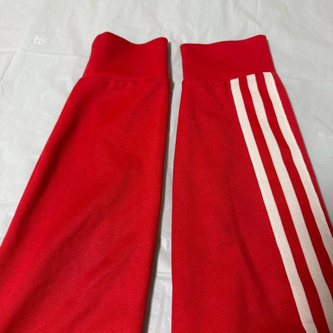 adidasアディダスオリジナルス トラックジャケット　赤