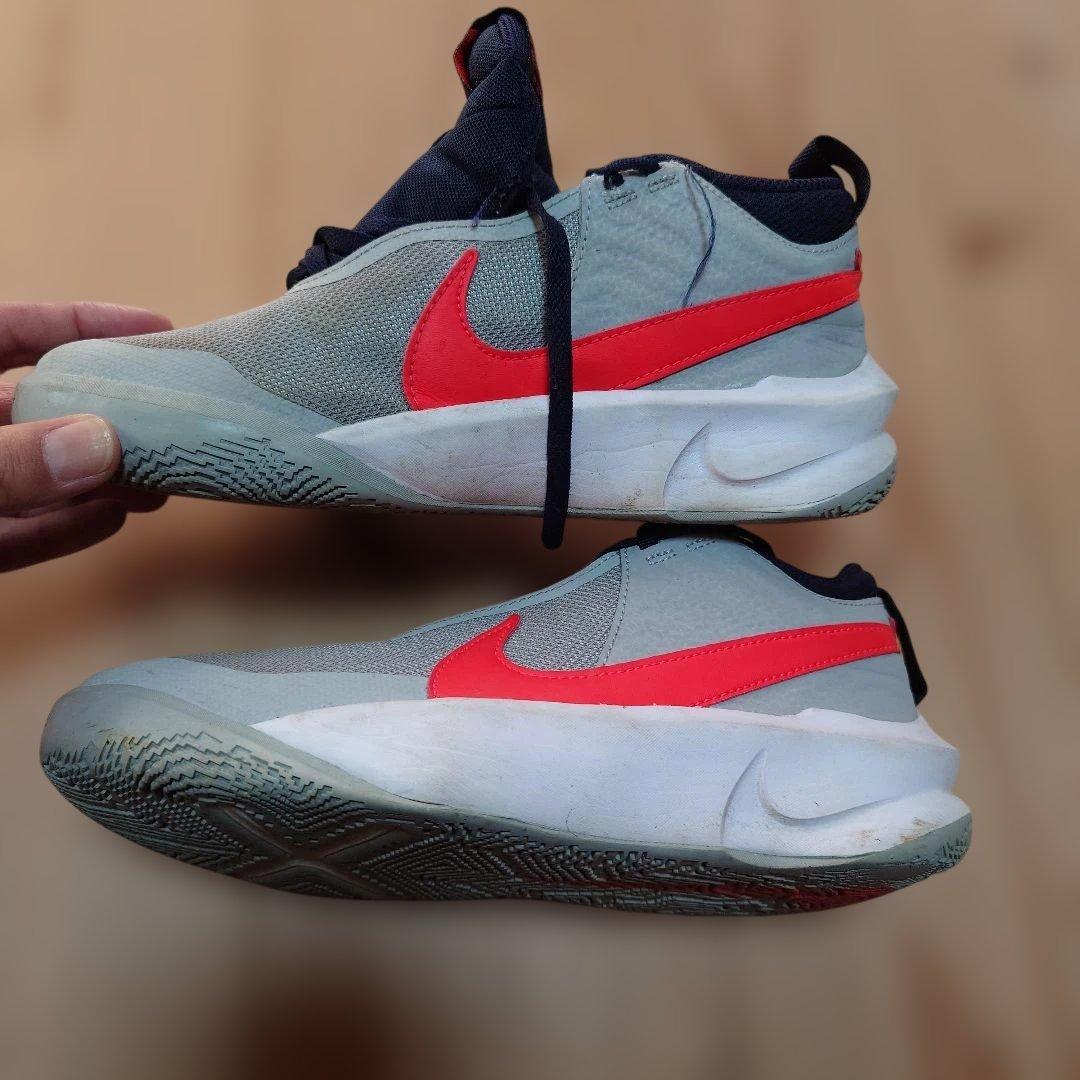 NIKE Team Hustle D10スニーカー23.5cm