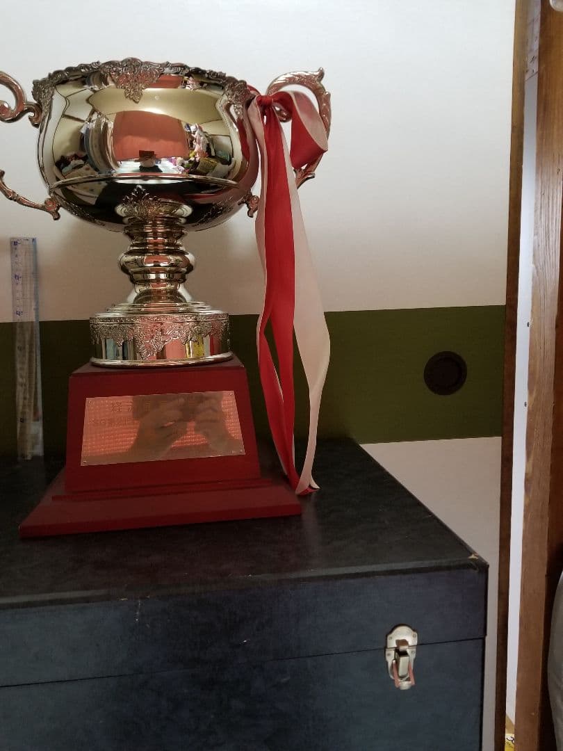 オートレース　スーパースター王座決定戦の優勝カップ