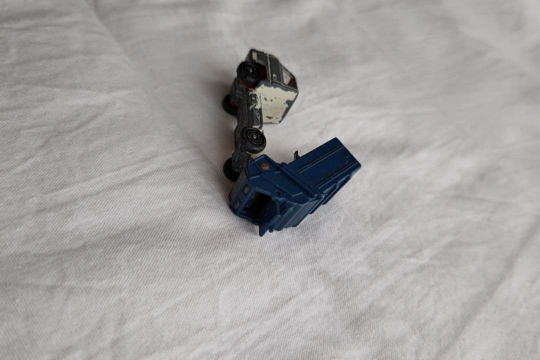 トミカ ミニカー ゴミ収集車