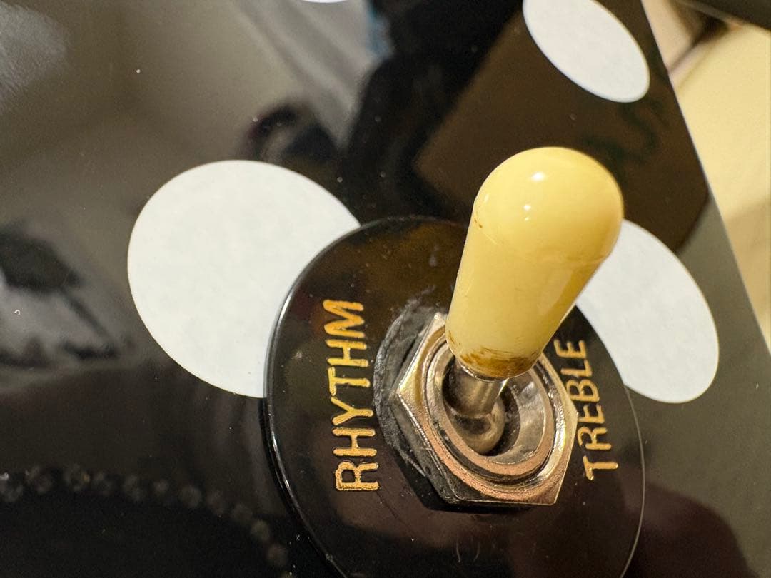 ノーブランド フライングV ポルカドットギター