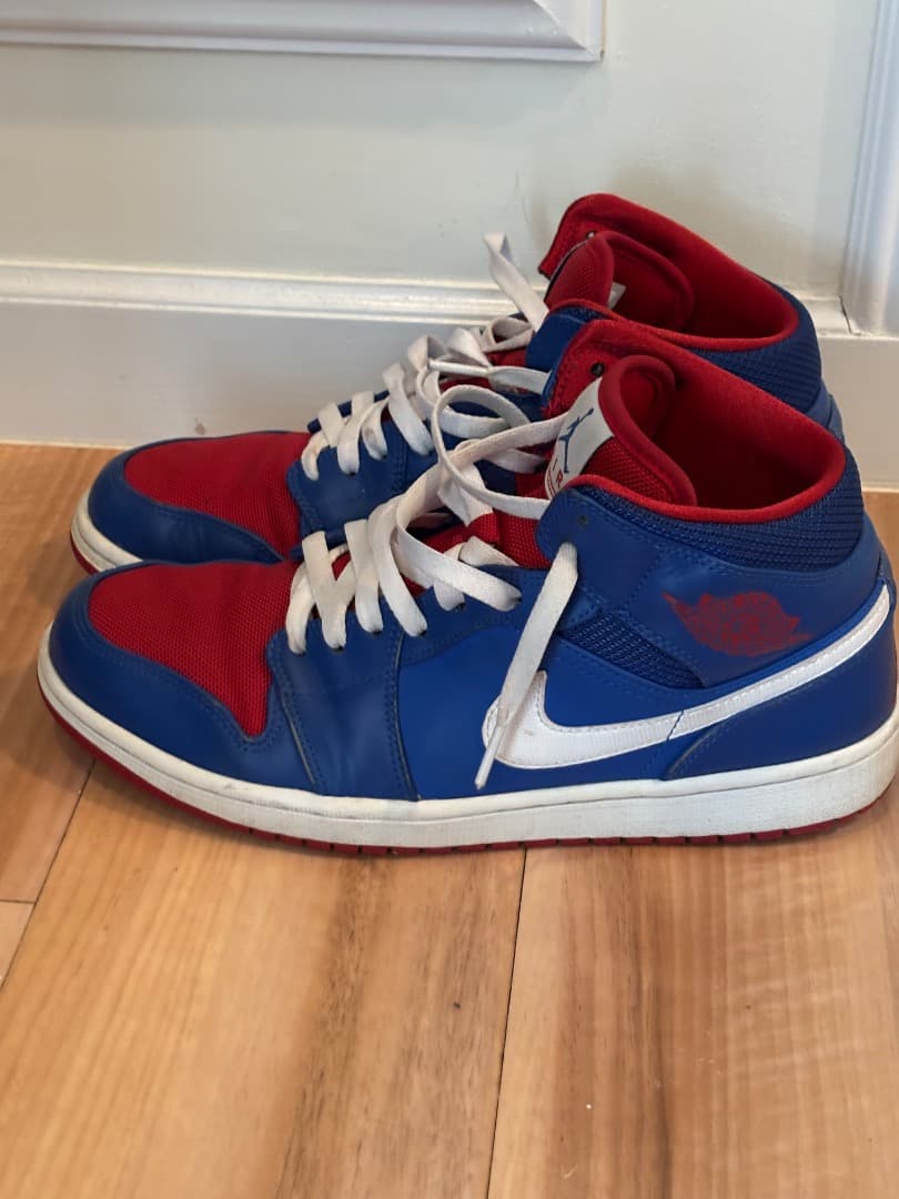 ジョーダンブランド AIR JORDAN 1 MID