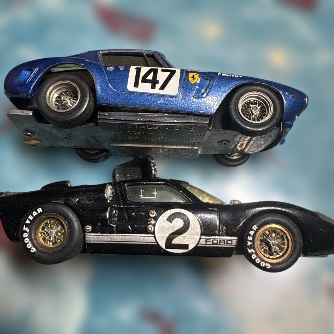 フランス製　ホワイトメタル1/43モデルキット　フォードとフェラーリ　完成品