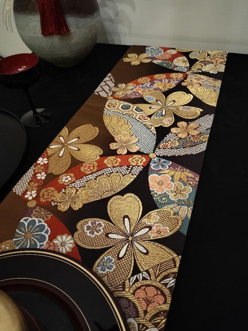 A955★逸品‼️豪華刺繍‼️ひな祭り‼️テーブルランナー2m11cm