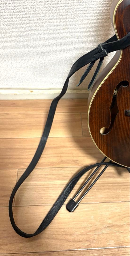Eastman マンドリン md-315 ケース　スタンド　レザーストラップ付き
