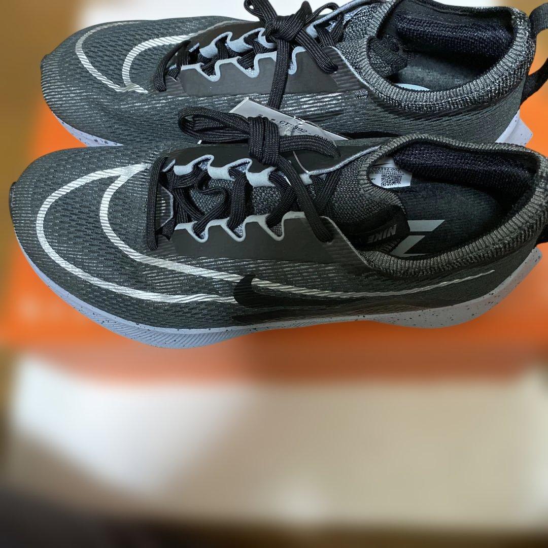NIKEズームフライ4ダークグレーシルバー25cm新品未使用ナイキ