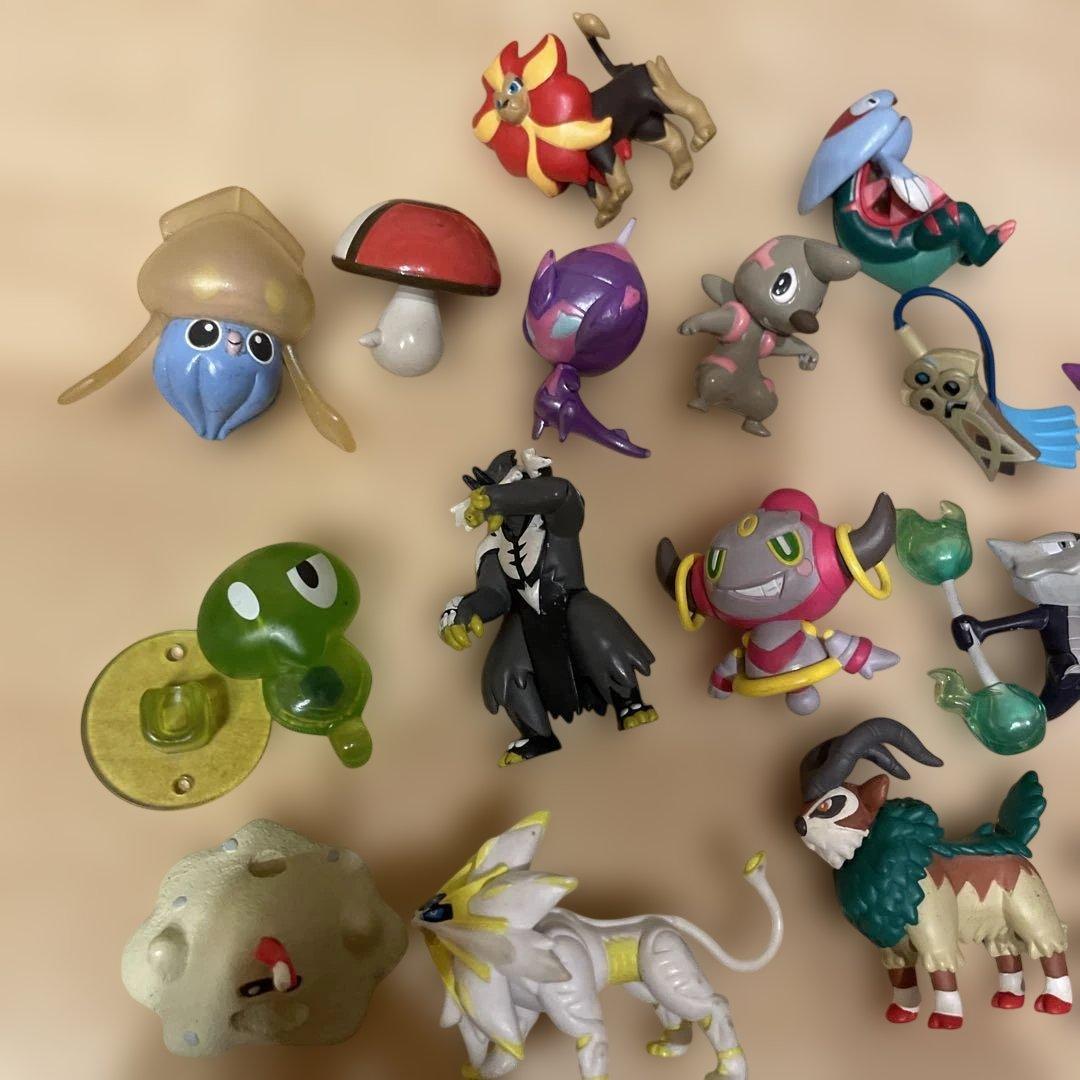 ポケモンフィギュア　モンコレ　18体