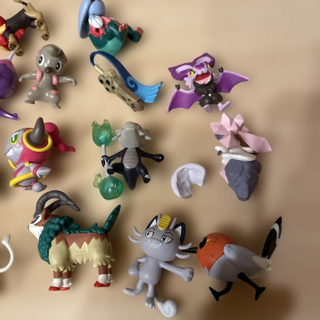ポケモンフィギュア　モンコレ　18体