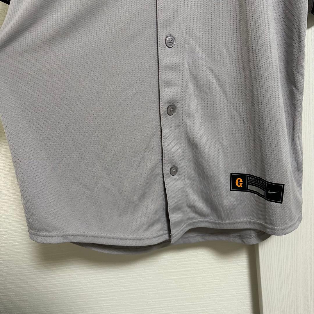 【美品】読売ジャイアンツ 岡本和真選手 レプリカユニフォーム ビジター Mサイズ