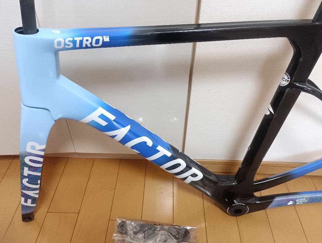 中華カーボンフレーム FACTOR ostro vam仕様