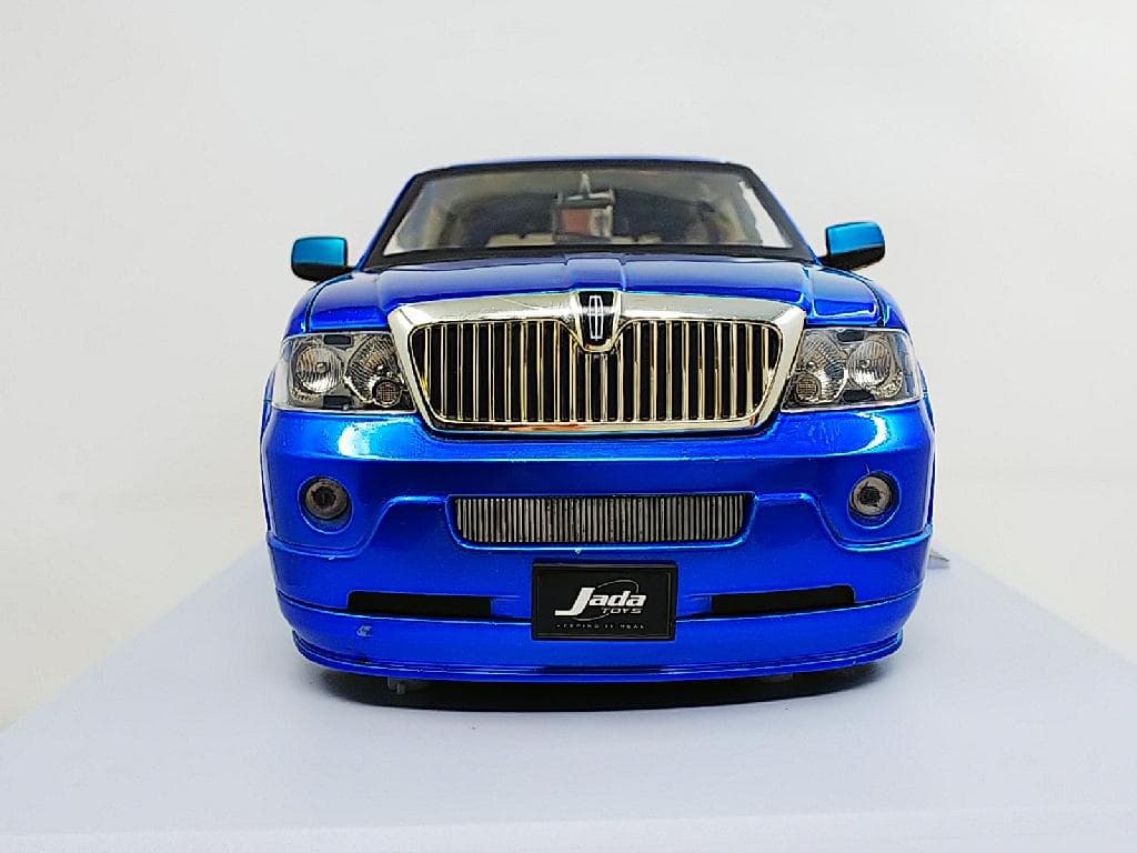 ジャダトイズ 1/18 リンカーン ナビゲーター ブルー ダイキャストモデルカー