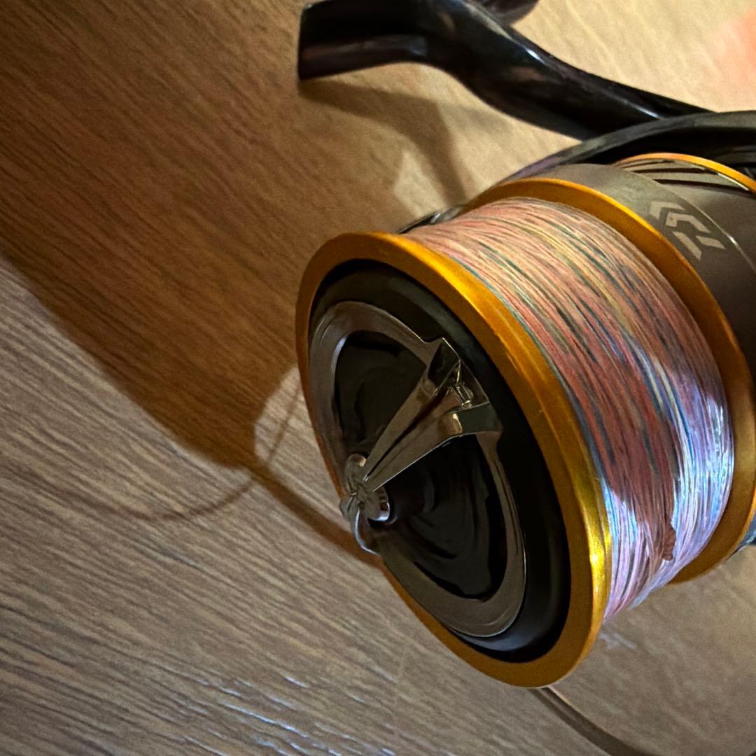 Daiwa REVROS LT5000D-CH スピニングリール