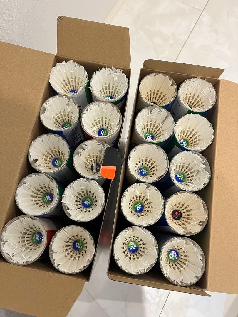 バドミントン中古シャトル　ヨネックス