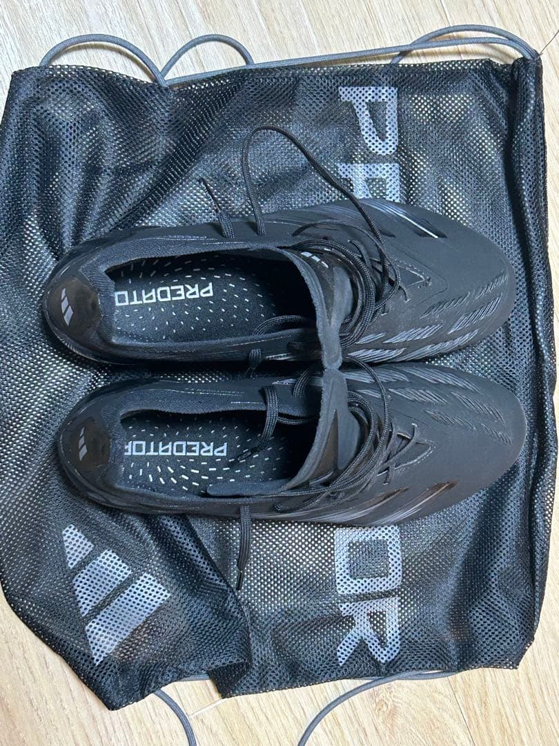 Adidas Predator ブラック スパイク 収納バッグ付き