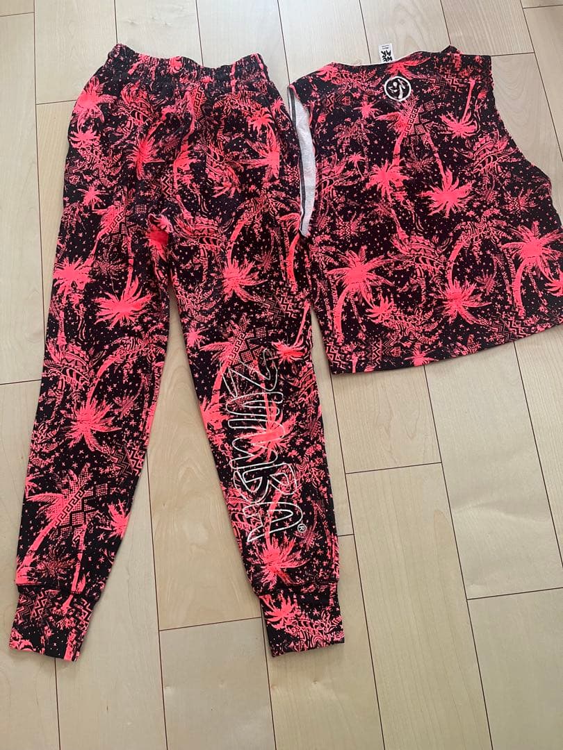 ZUMBA ズンバ　ダンスウェアセット セットアップ　上下セット　正規品