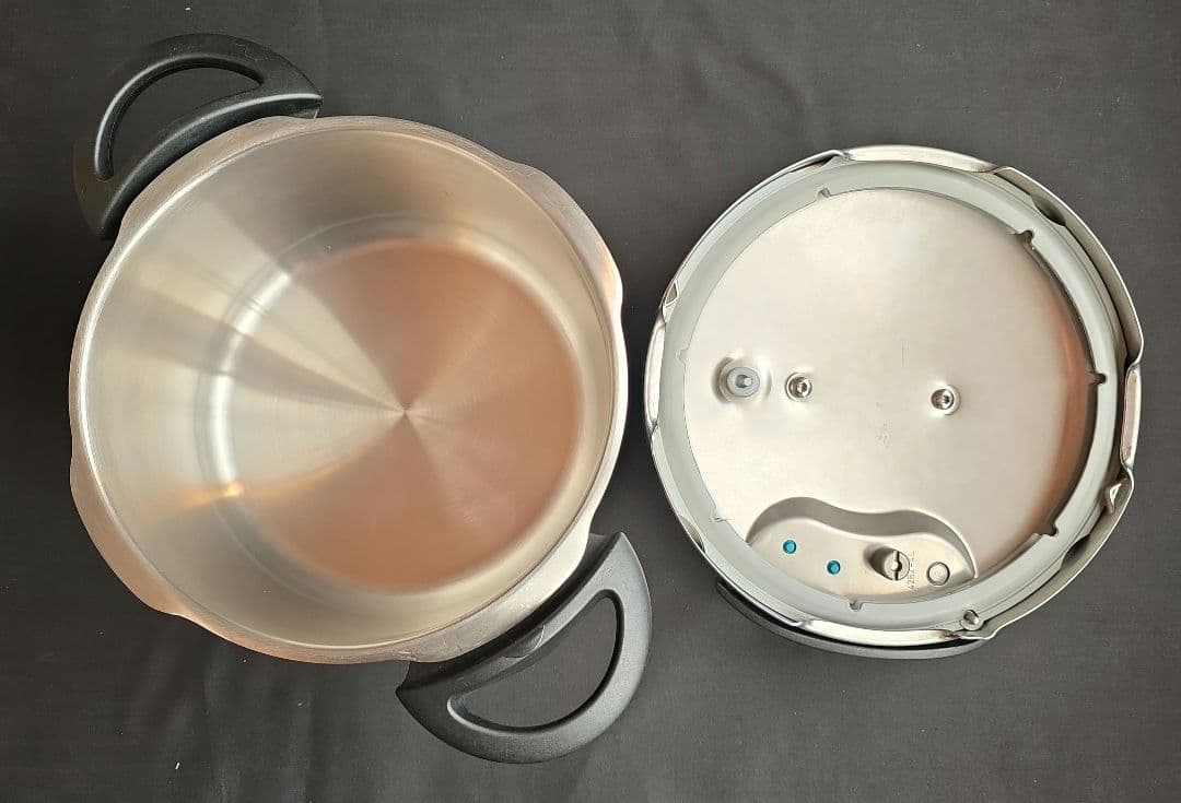 TーFAL　圧力鍋　４L