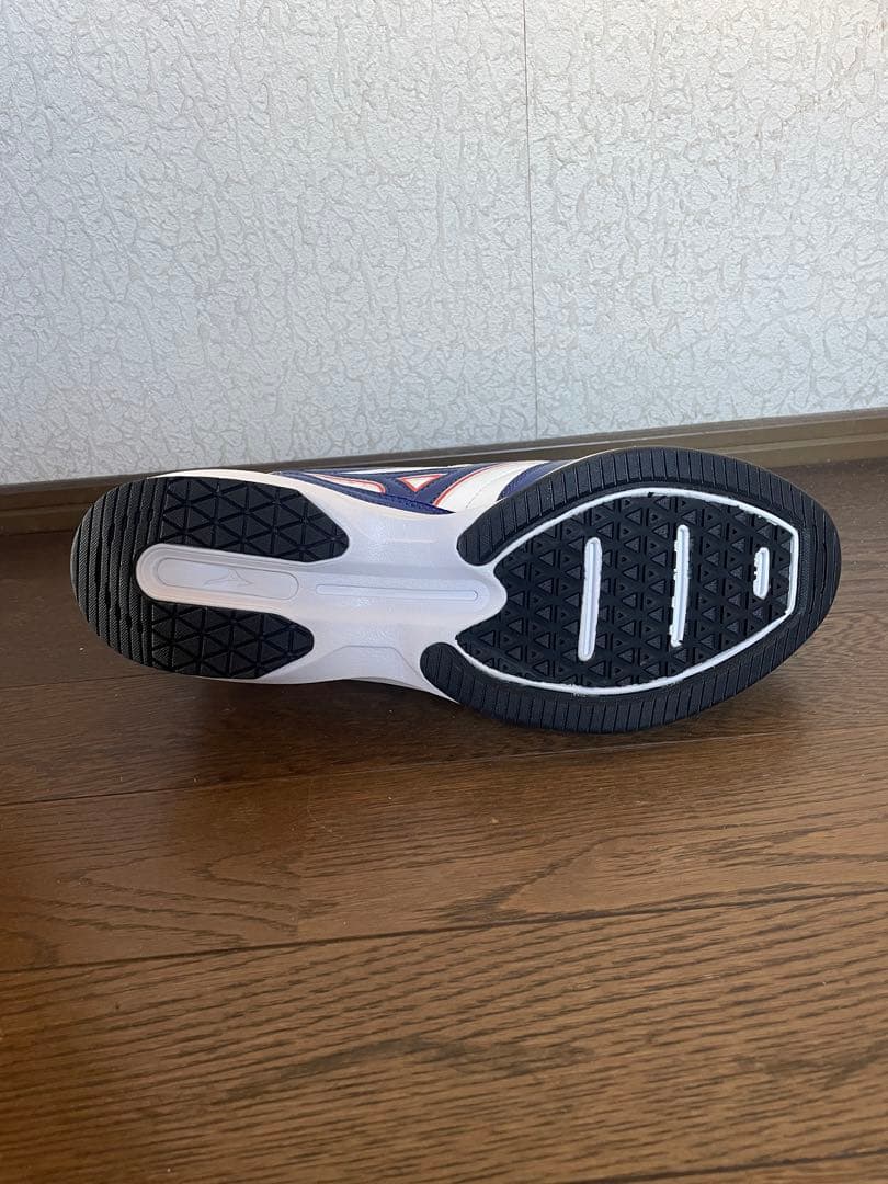 ミズノ限定　ベルト式アップシューズ　白×青×橙　右投げ用P革付き27.0cm