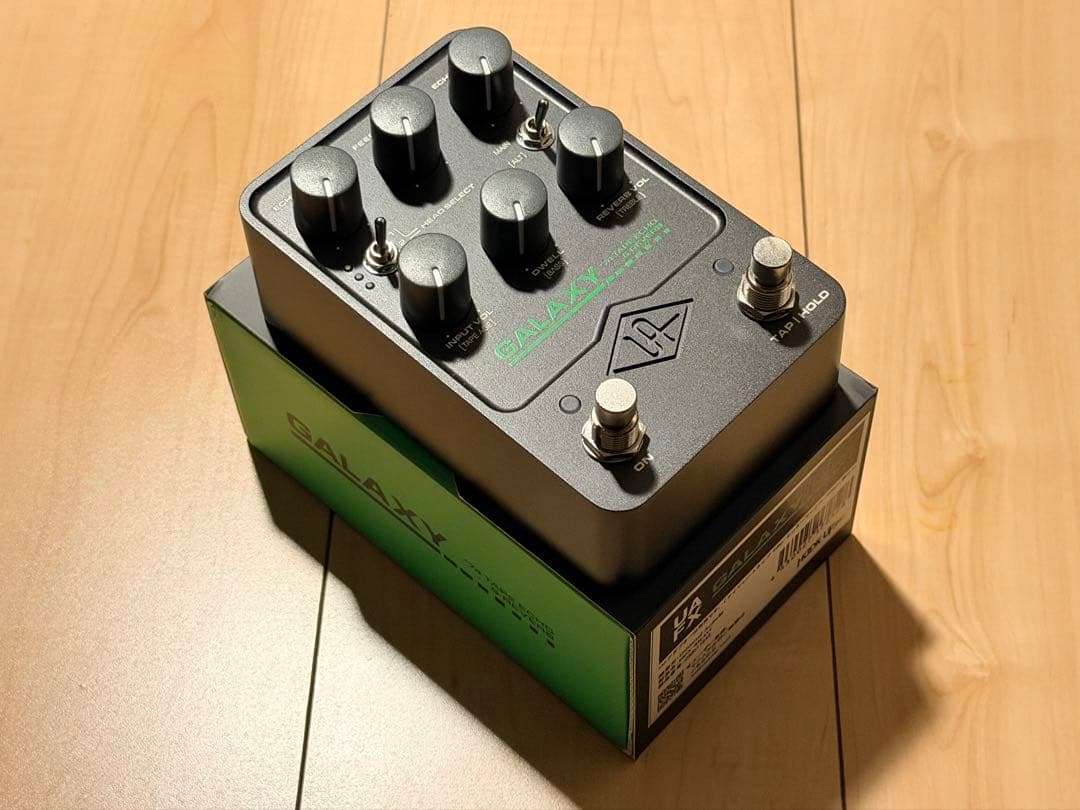 ギター UAFX Galaxy 74 Tape Echo & Reverb
