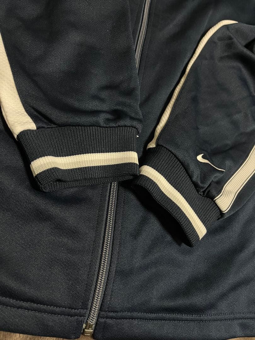 NIKE ナイキ　ジャケット　ワンポイントロゴ