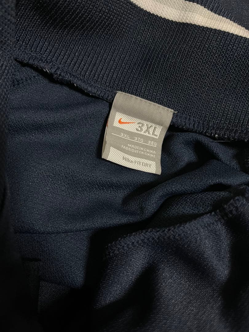 NIKE ナイキ　ジャケット　ワンポイントロゴ