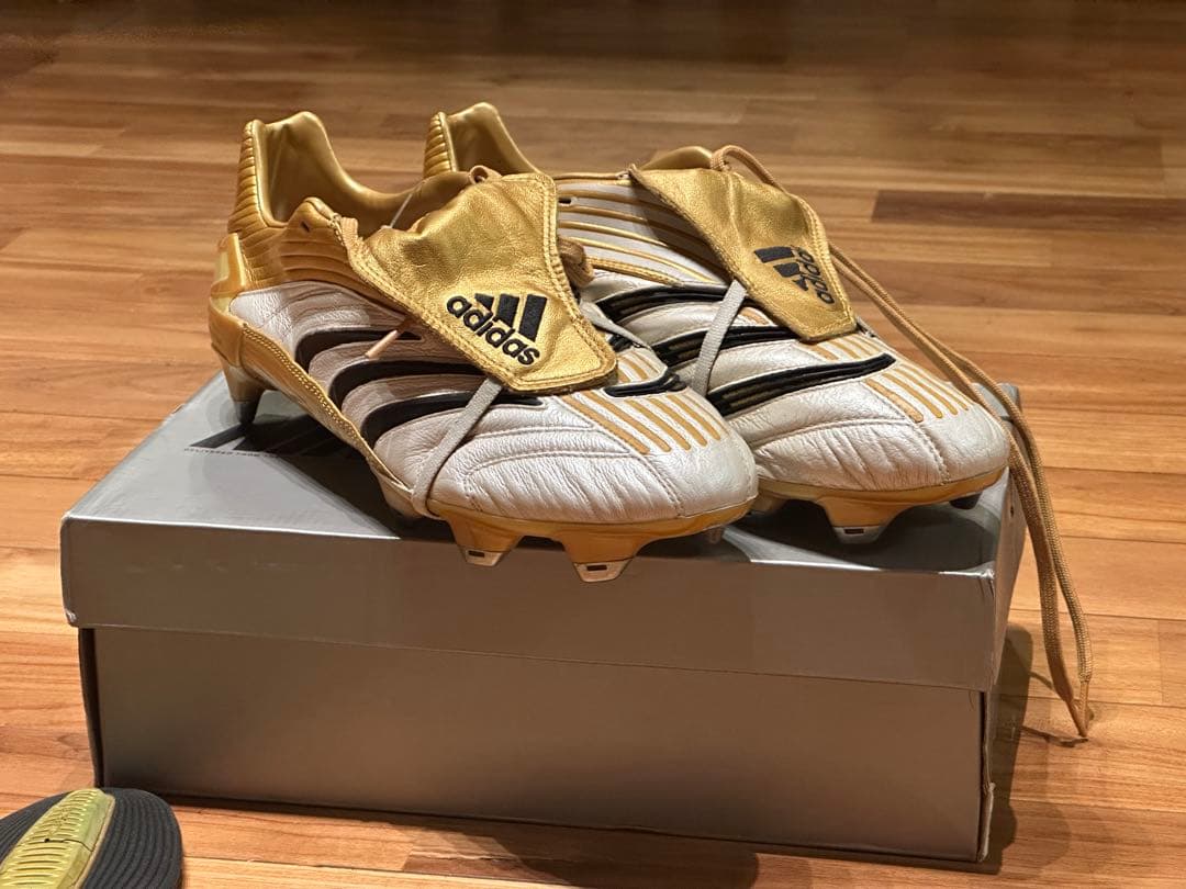 【超希少】*最終値下げ*adidas Predator  absolute