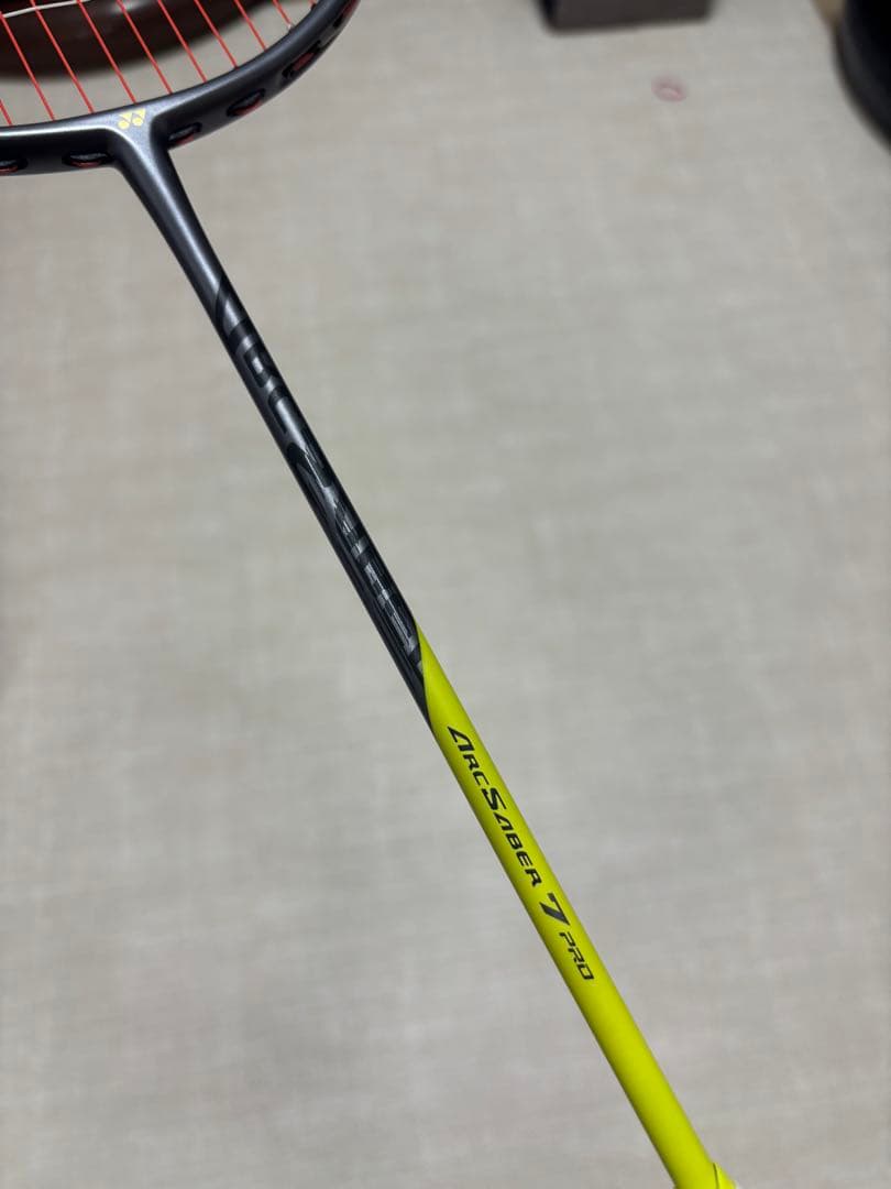 超美品☆YONEX ArcSaber 7 Pro バドミントンラケット