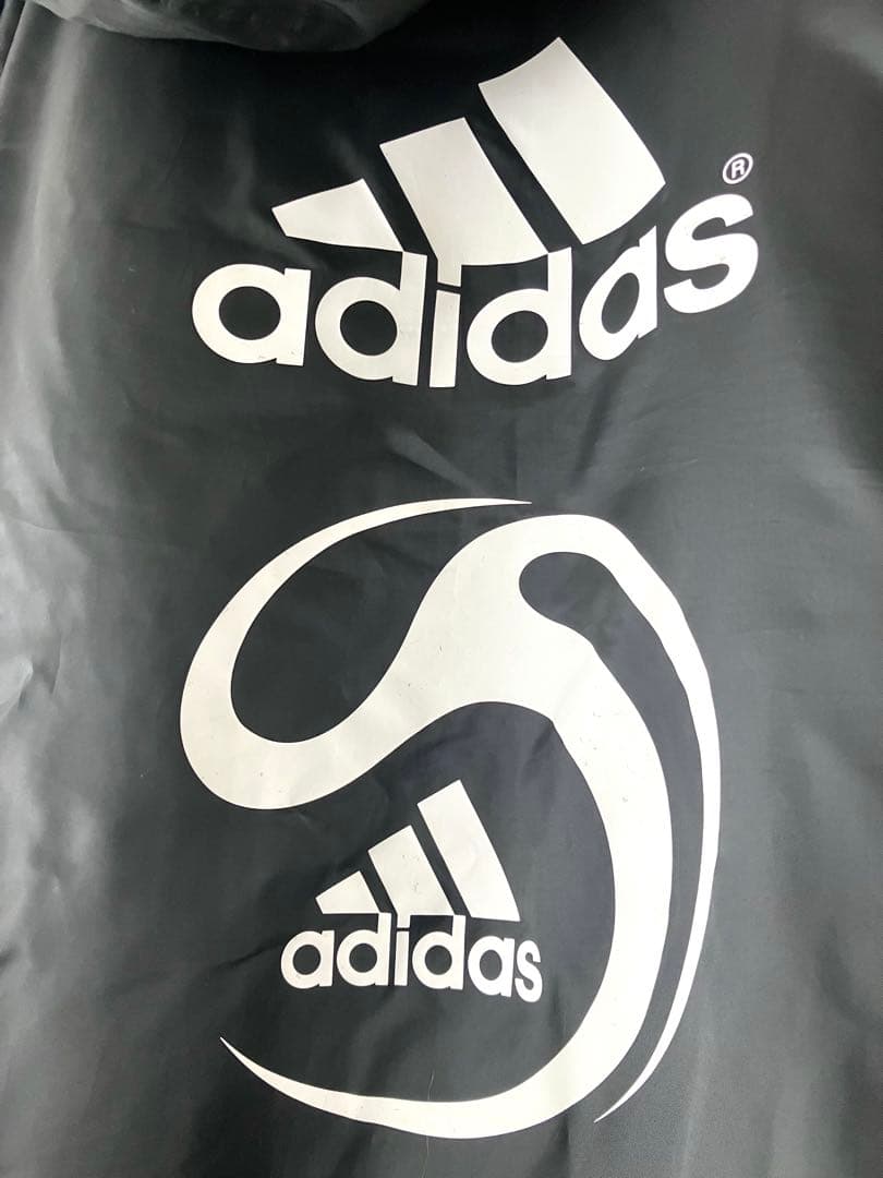 adidasアディダス　中綿　ベンチコート　スポーツ　防寒着　アウトドア　内ボア