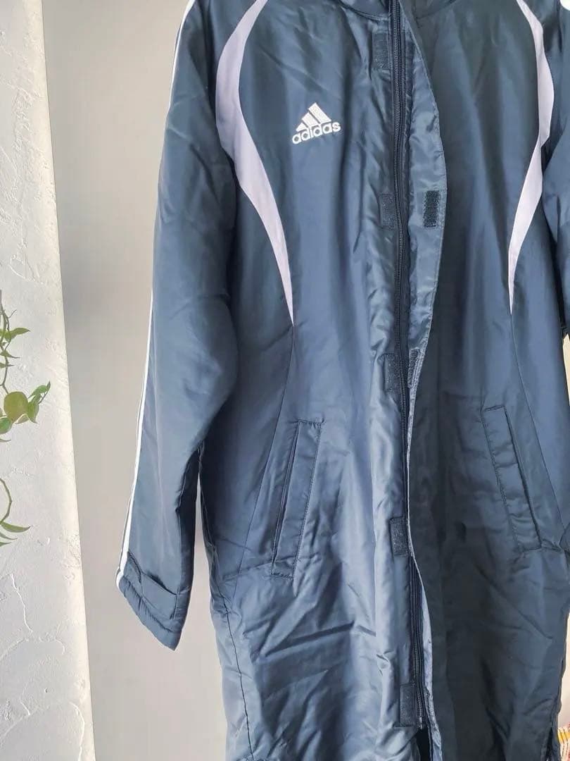 adidasアディダス　中綿　ベンチコート　スポーツ　防寒着　アウトドア　内ボア