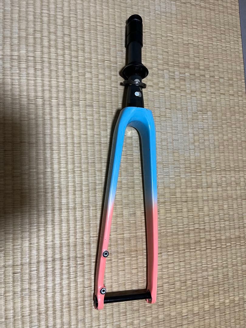 TREK EMONDA ALR 5 カーボン　フロントフォーク 700c