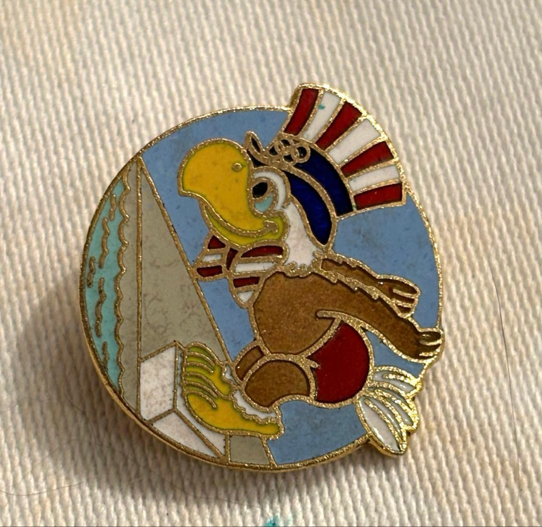オリンピックOlympic ピンバッジ　1984ロサンゼルス　ミラノコルティナ
