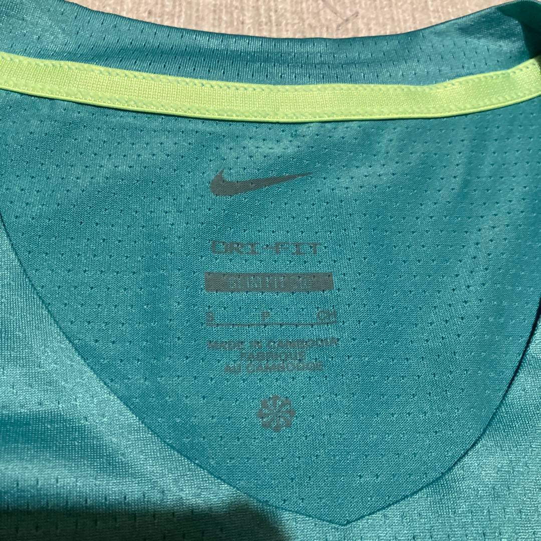 新品未使用 Nike テニスジャージ S水色　スリムフィット