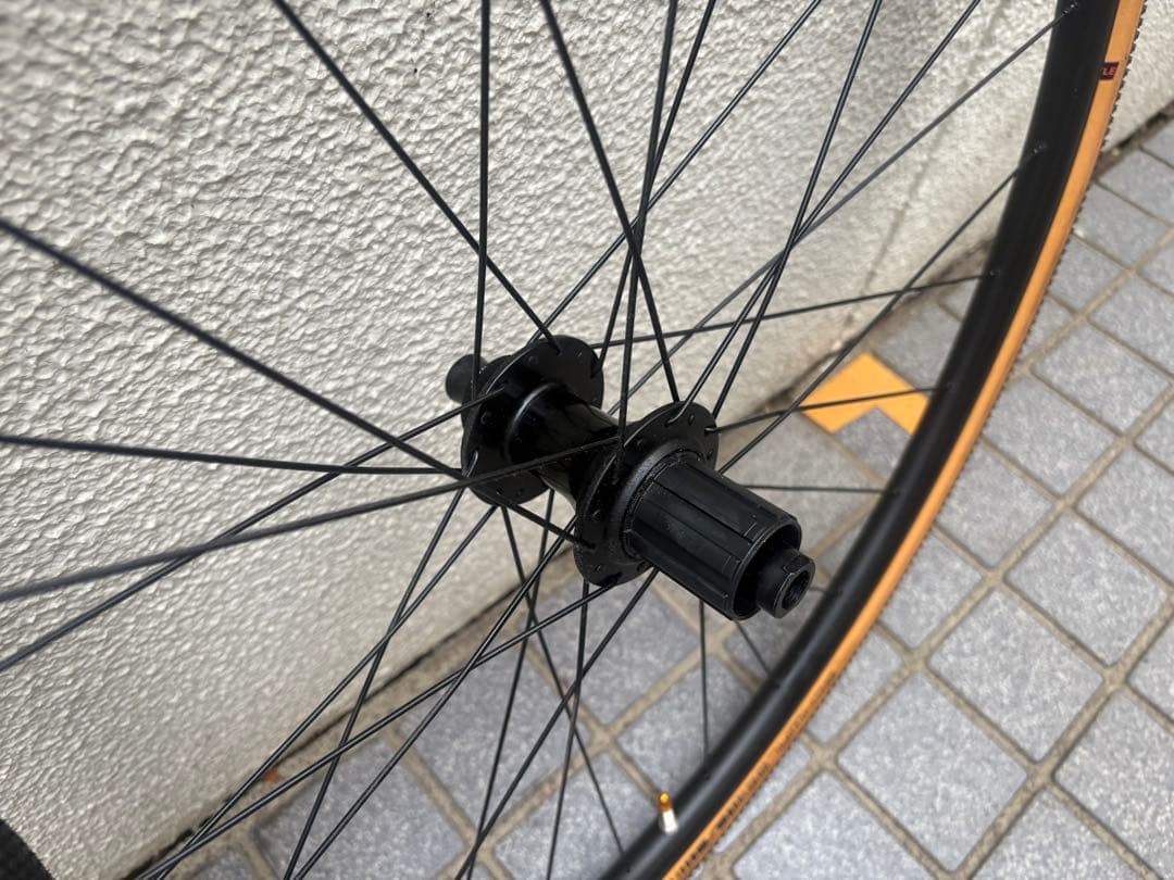 Bontrager チューブレスレディー対応　Discアルミホイール