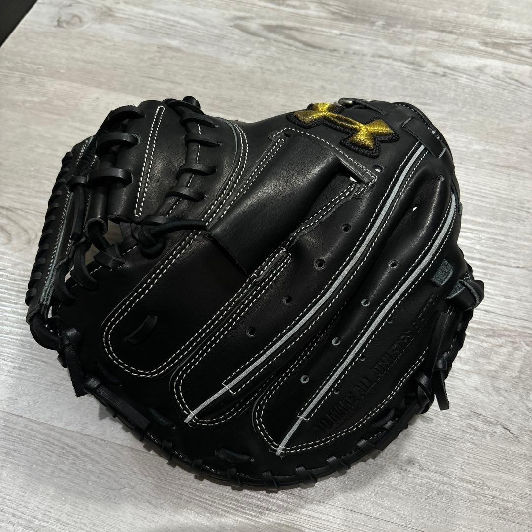 Under Armour 軟式グローブ QBB0244