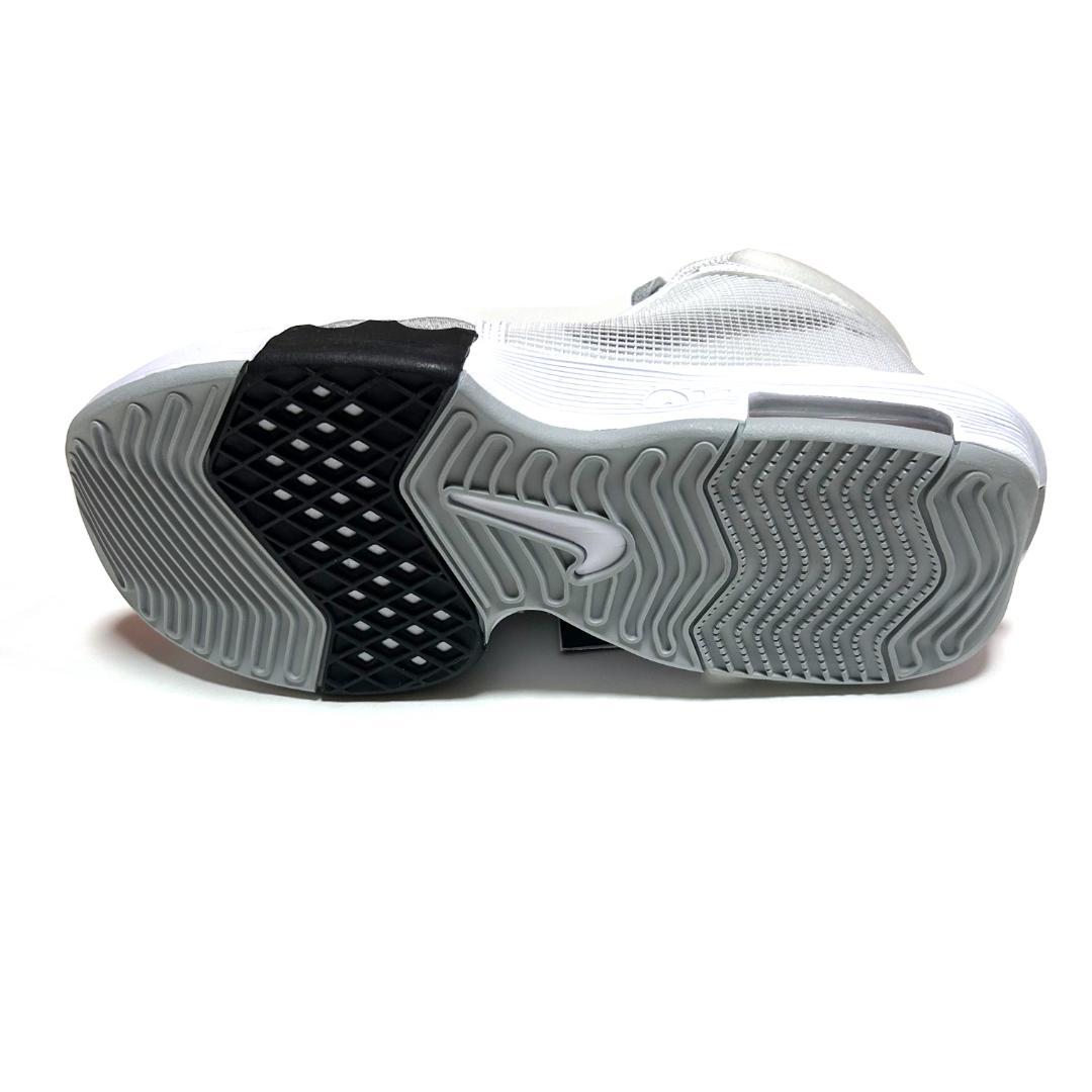新品　NIKE　箱付き　25.5㎝　ナイキ　レブロン ウィットネス8 ホワイト