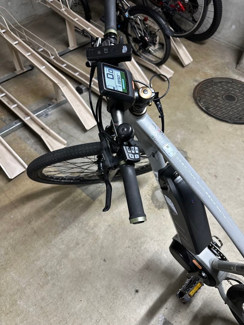 電動アシスト自転車 スポーツタイプ　ベネリ