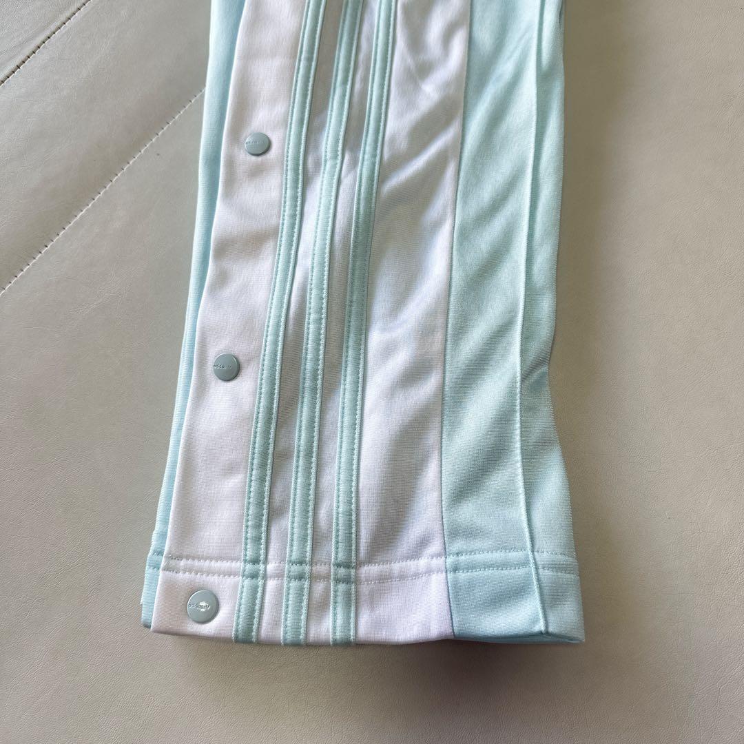 adidas アディブレイク パンツ 水色