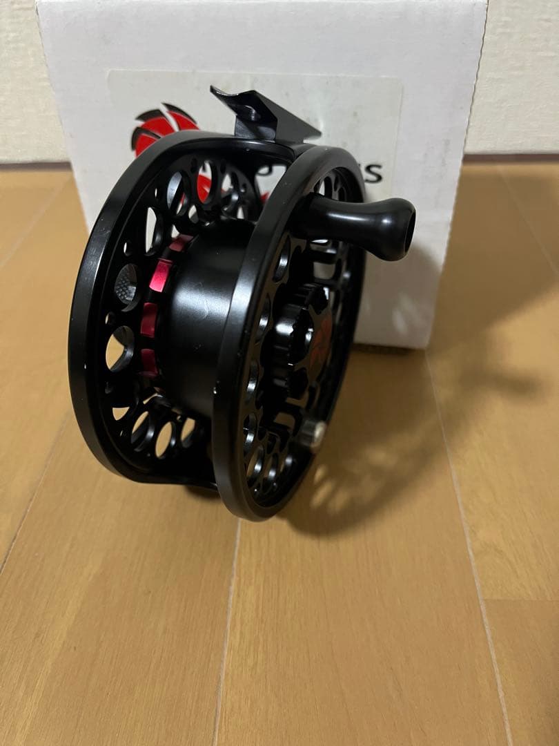 リール NAUTILUS Fly reel TWELVE