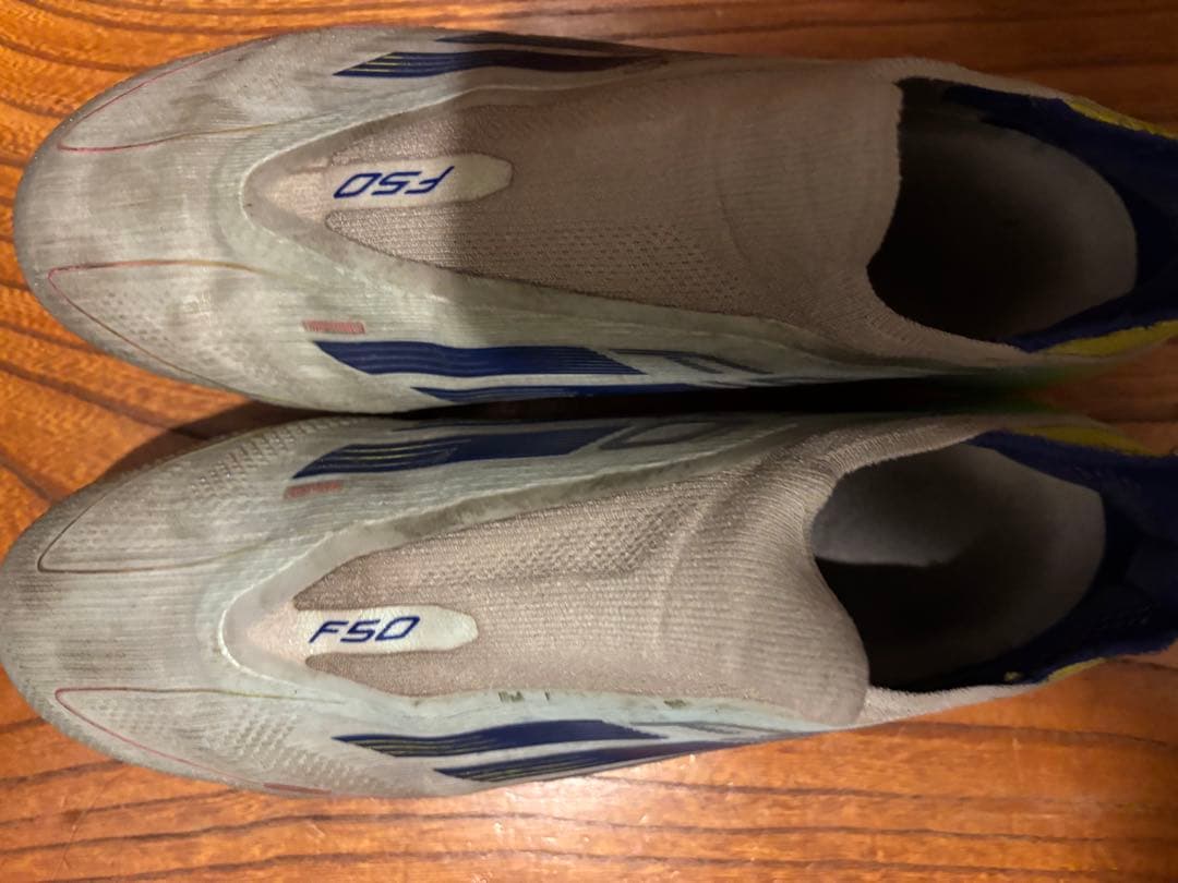 adidas F50 サッカーシューズ