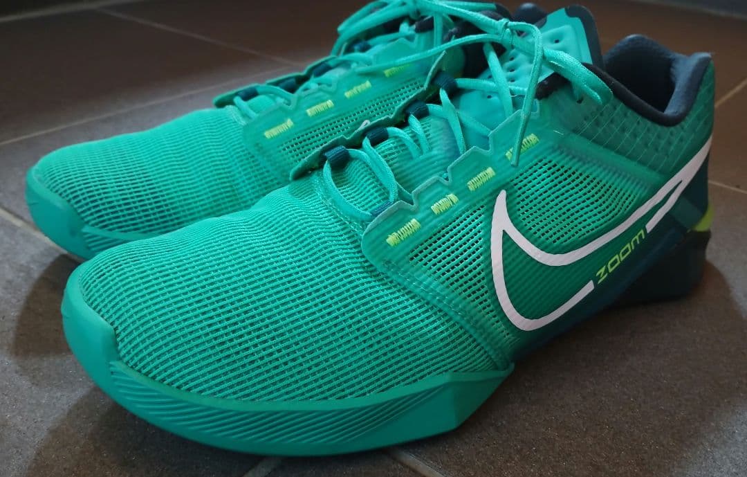 ぶ*す様 Nike ズームメトコンターボ２　２７cm メンズワークアウト シュー