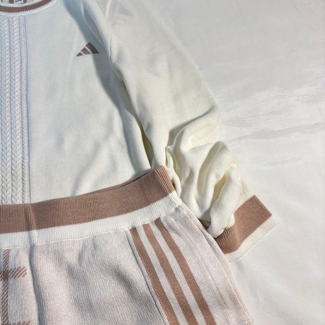 新品adidasゴルフ　クラシックスタイルのセットアップ ニットトップススカート