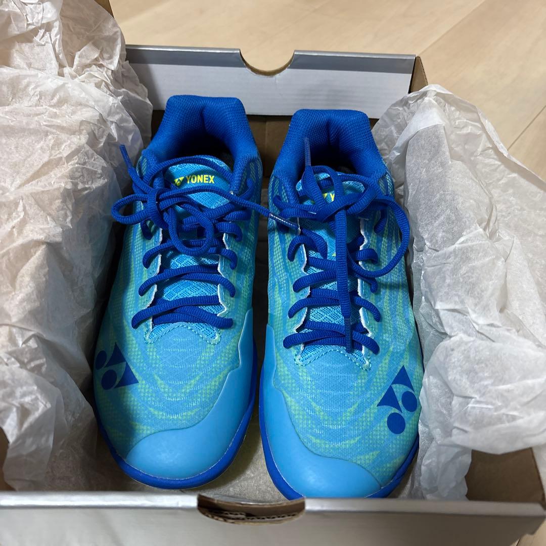 YONEX バドミントンシューズ 青緑25.5
