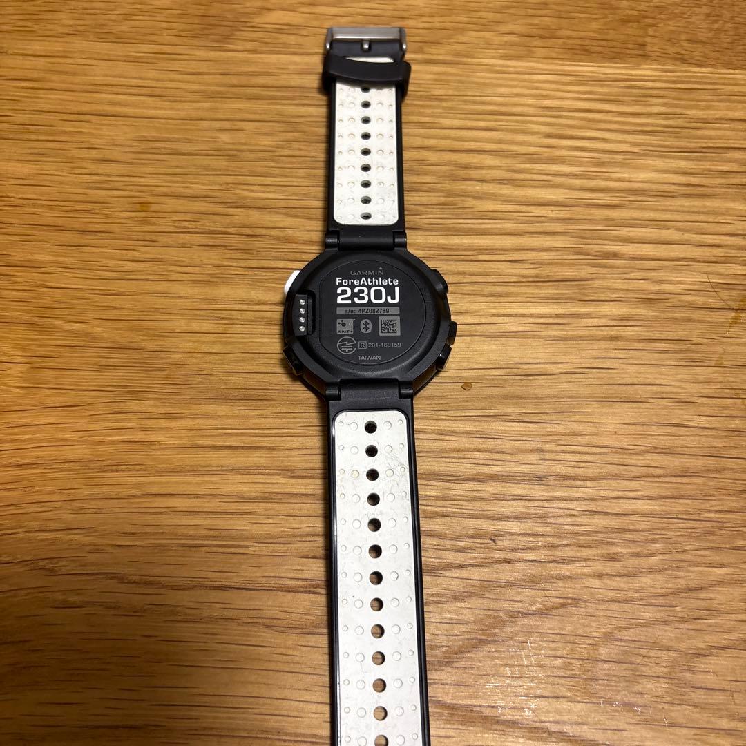 【販売終了モデル】GARMIN Foreathlete 230J 充電ケーブル付