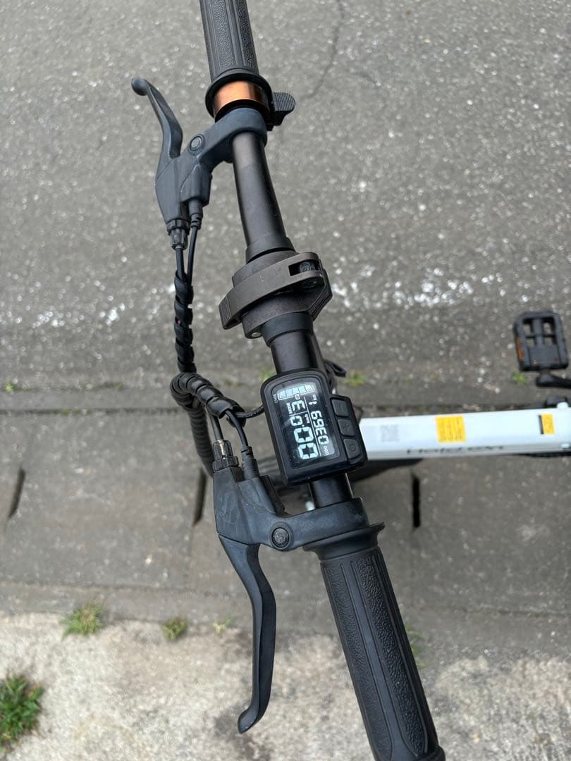 Hold On Q1 折りたたみ自転車 ホワイト