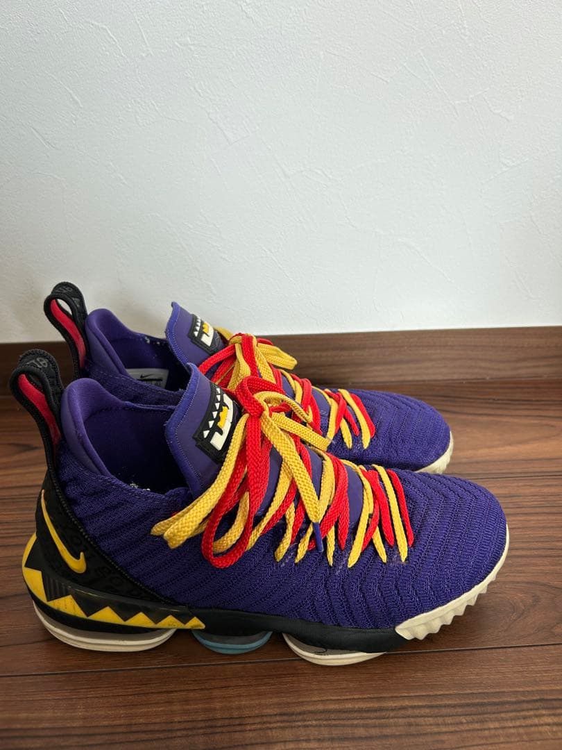 NIKE レブロン　バスケットシューズ