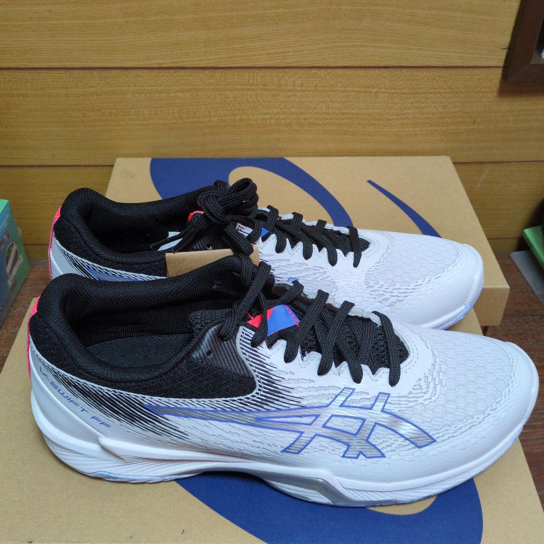 asics バレーボールシューズ ホワイト/ブラック/パープル ブイスイフト