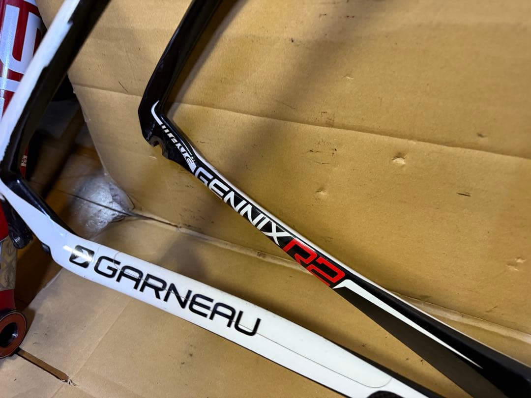 GARNEAU GENNIX R2 ガノー フルカーボン