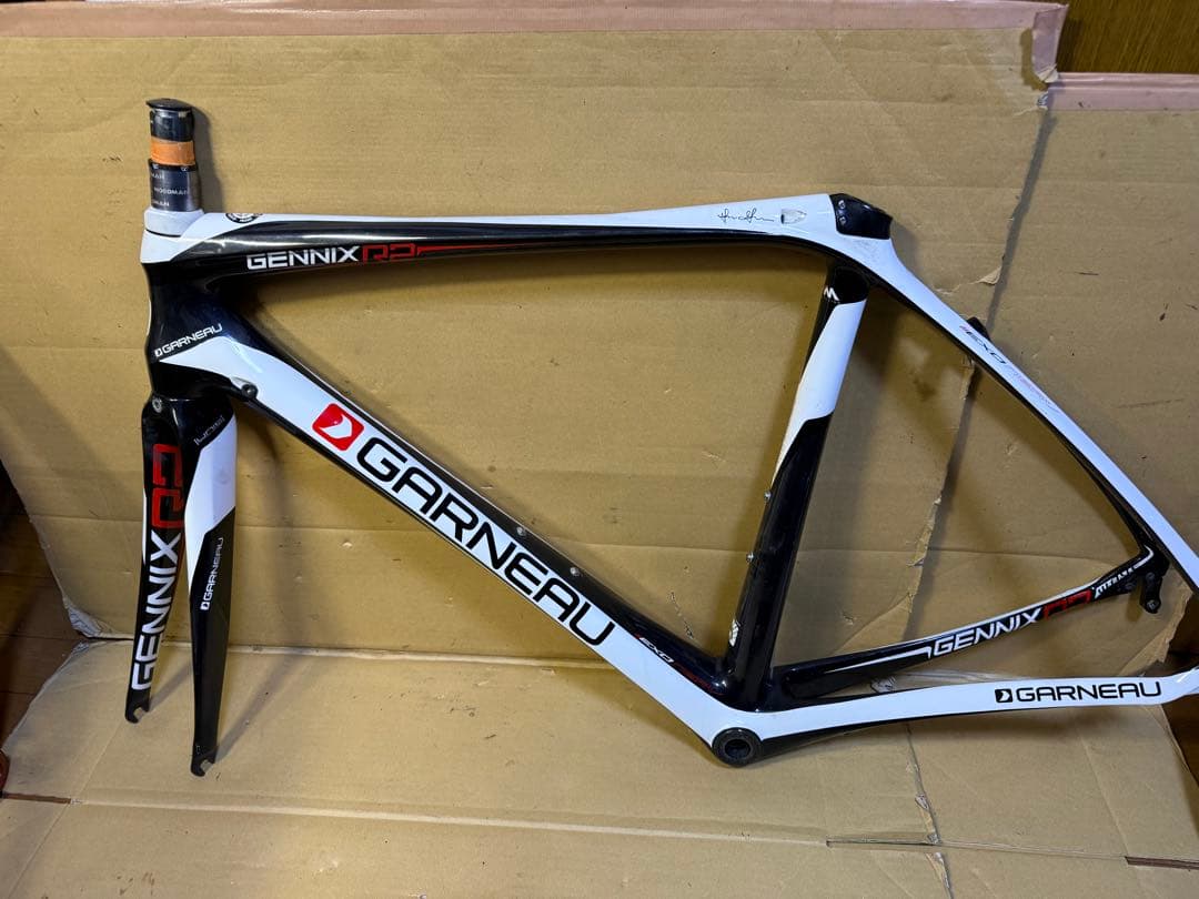 GARNEAU GENNIX R2 ガノー フルカーボン